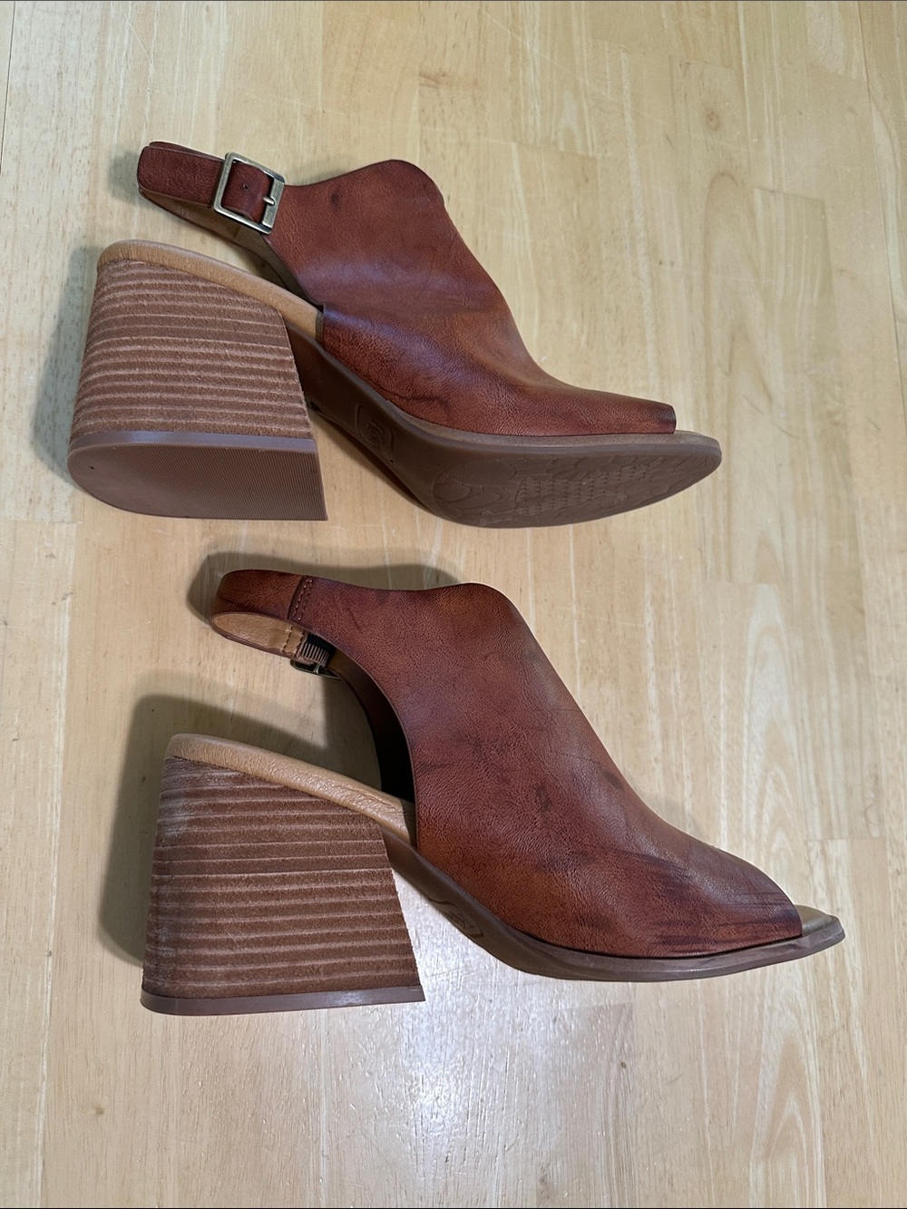 Korks Tan Brown Leather Peep-Toe Slingback Wedges - Picture 12 of 15